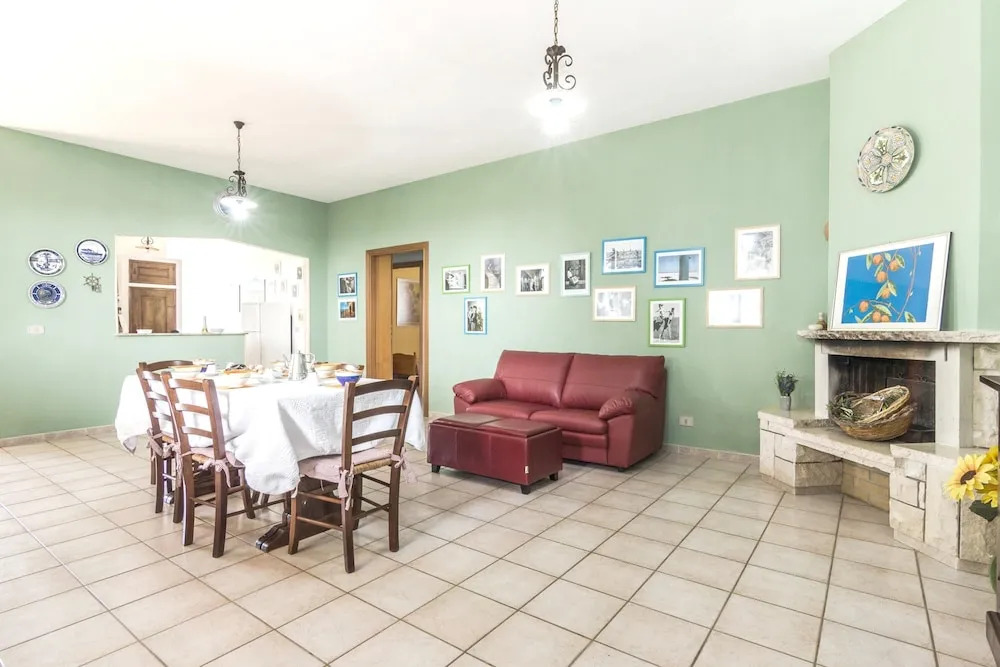 House With 3 Bedrooms in Pozzallo, With Wonderful sea View and Furnish