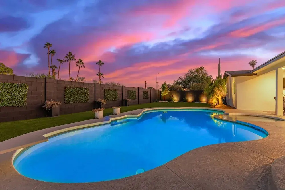 NEW The Wentworth Luxe Retreat Pool Spa
