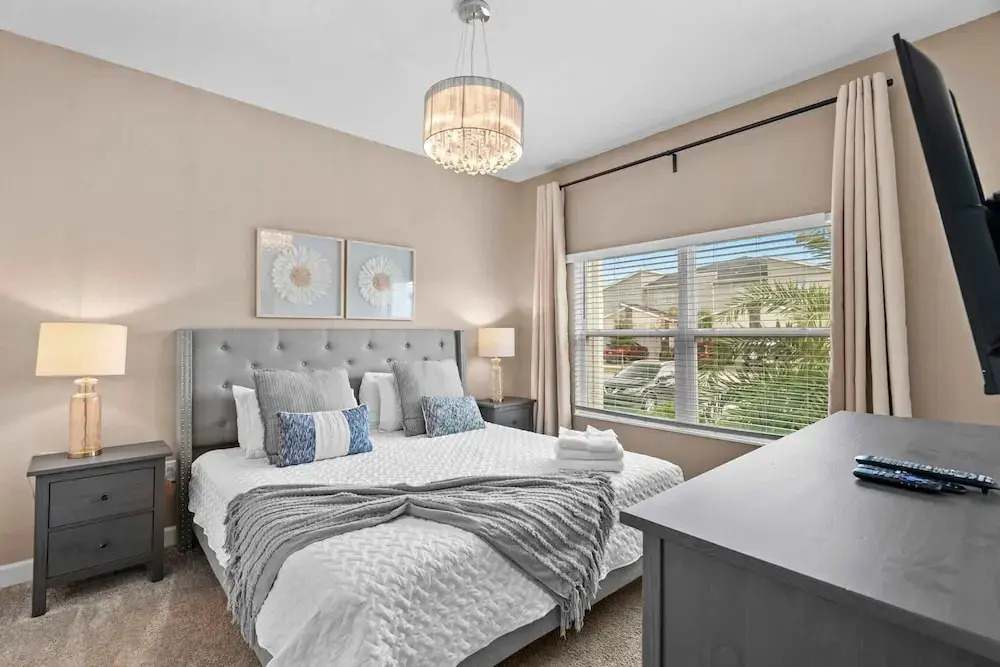 Adorable 4BR Home Cute Mickey Tangled Rooms