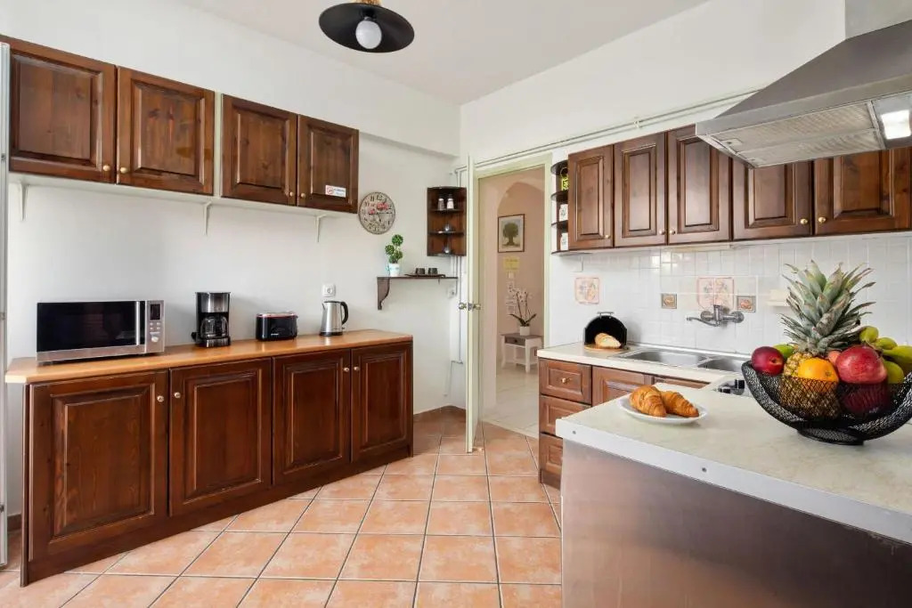 Villa Paradiso: Near beach, superb pool and garden