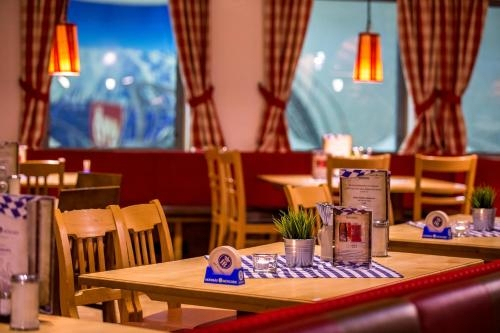 Alpine Hotel
