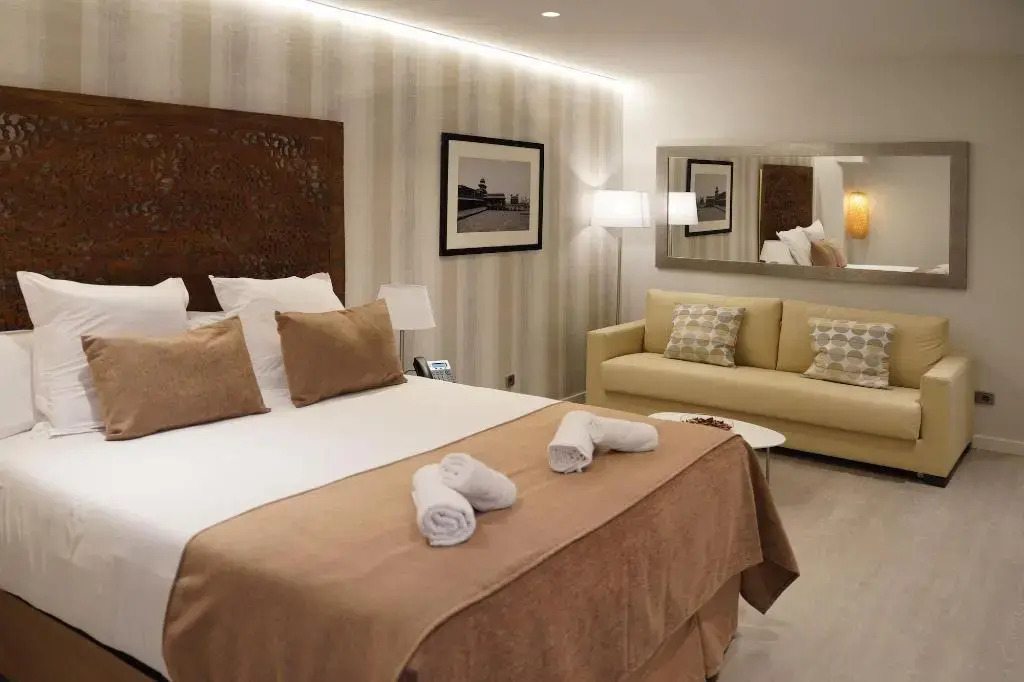 Serennia Fira Gran Via Exclusive Rooms