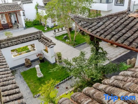 Jingxian Heheju Inn