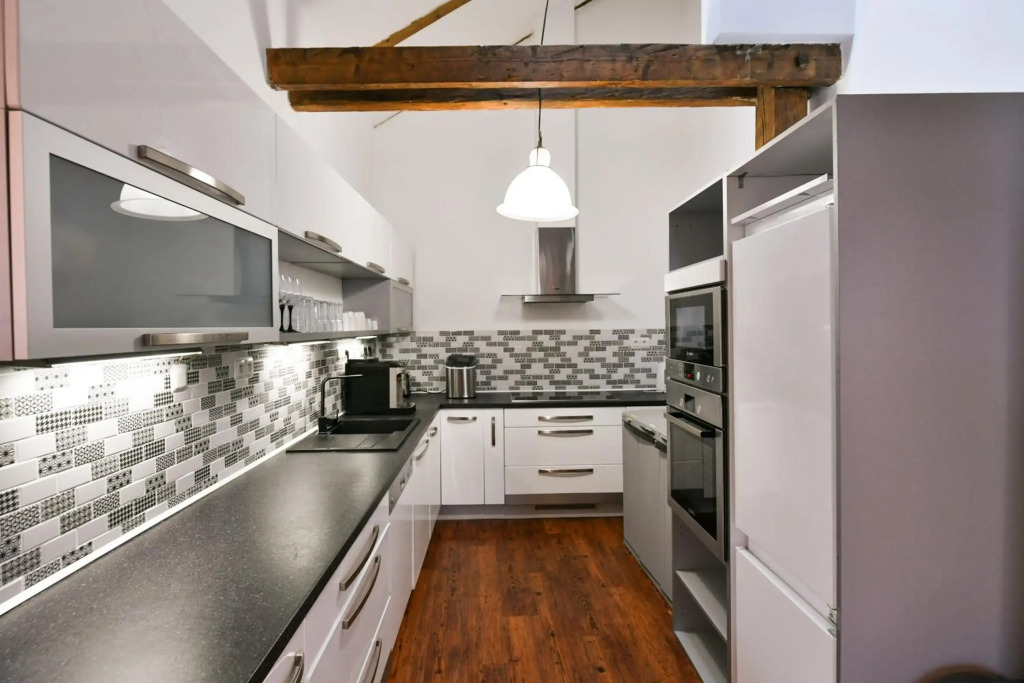Charles Bridge Hostel & Apartments