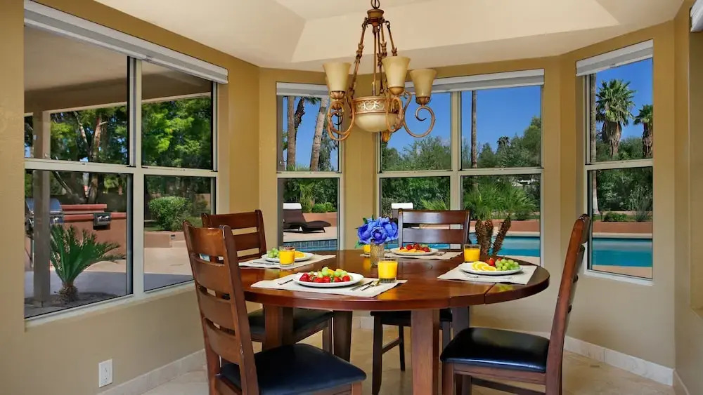 Mountain Views & Heated Pool/spa & Amenities Galore!