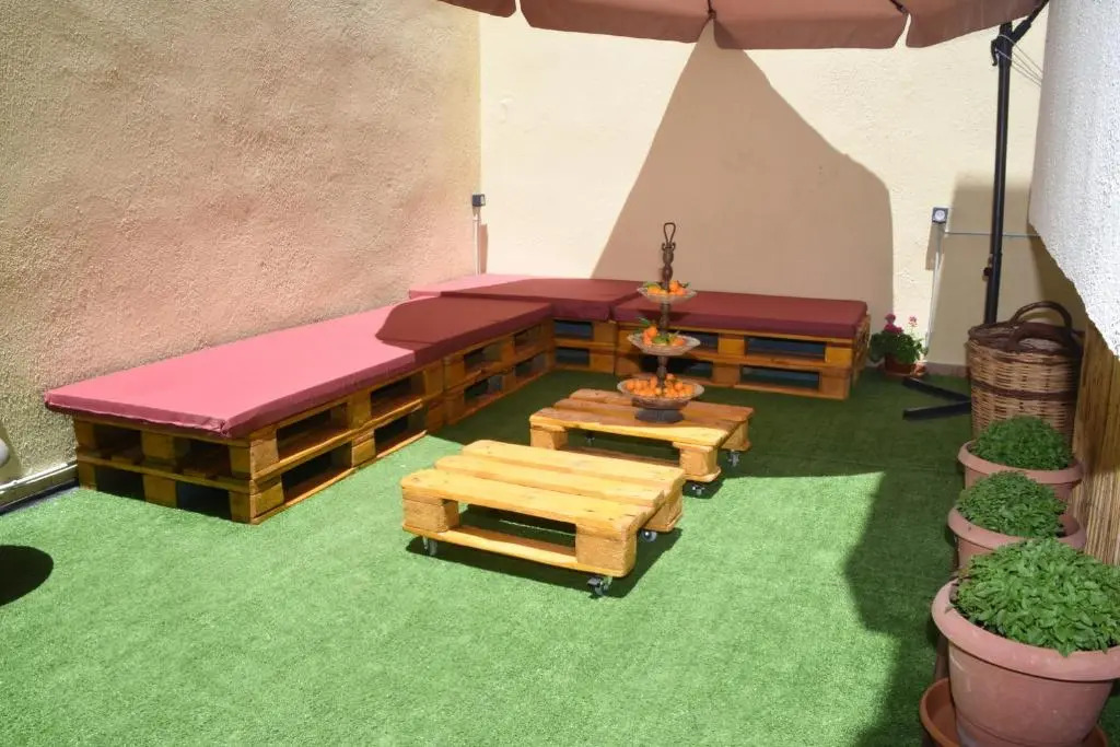 Little Yard Studios & Apartments #2