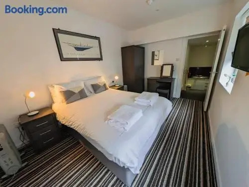 Bay & Harbour Holiday Apartments & rooms only