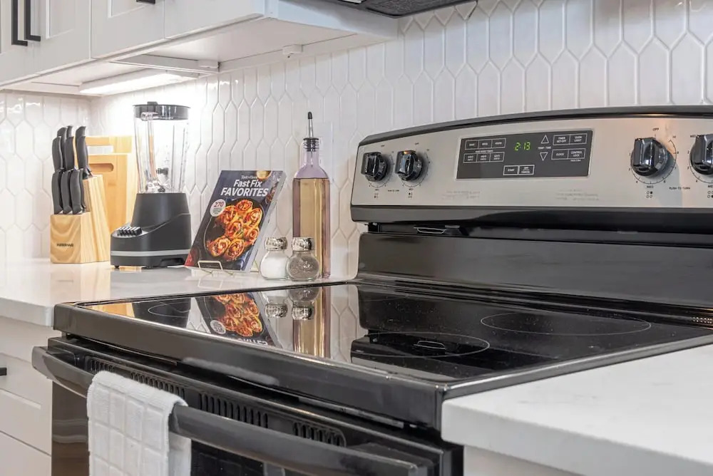 3BR 3BA Urban Escape Just Minutes From Downtown