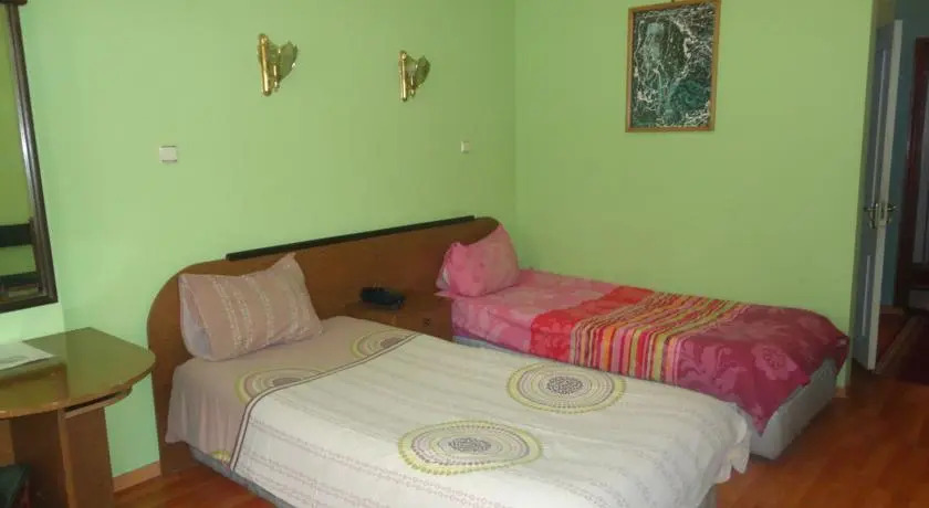 L Bakuri Hotel