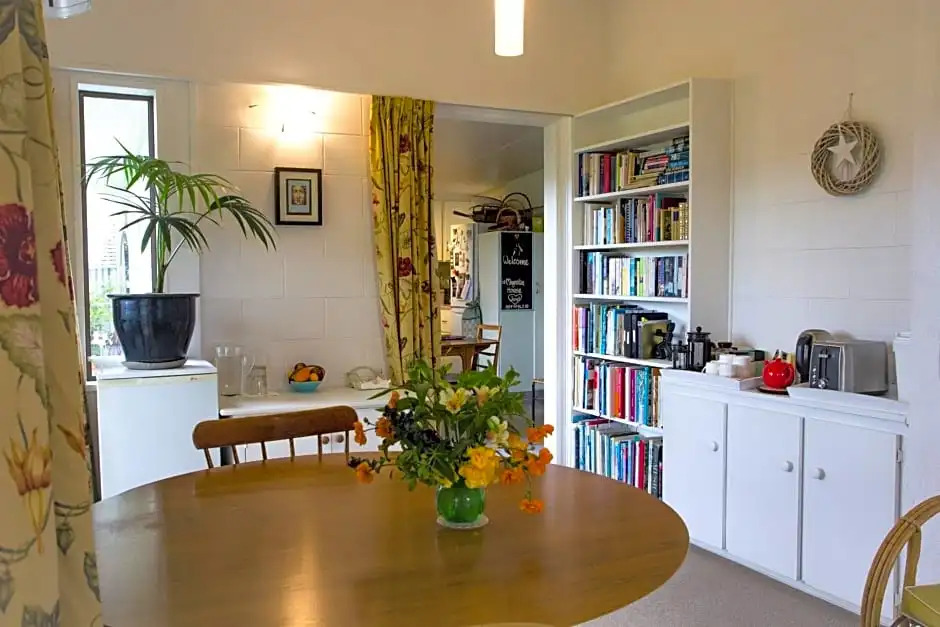 Magnolia House