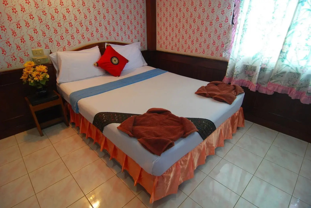 Lanta Paradise Beach Resort