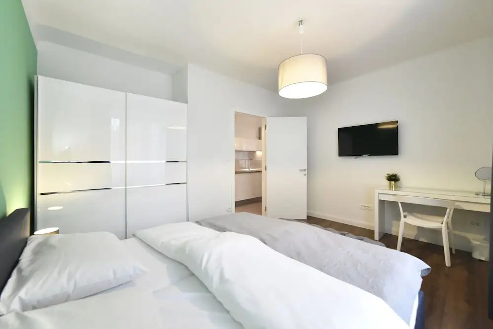 Premium Central Apartment & Room