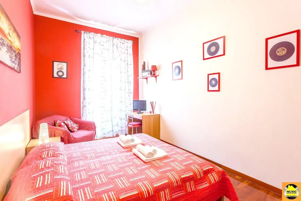 Apartment with 3 Bedrooms in Roma, with Wonderful City View And Wifi - 10 Km From the Beach