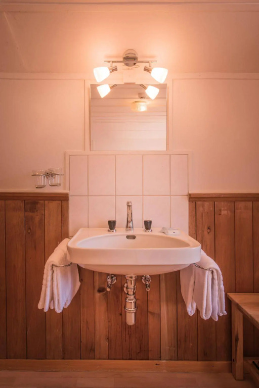 Gasthof Schoenegg B&B