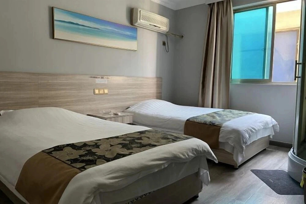 Huguang Hostel