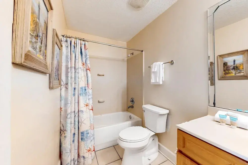 Twin Palms 702