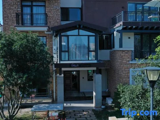 Bright Villa