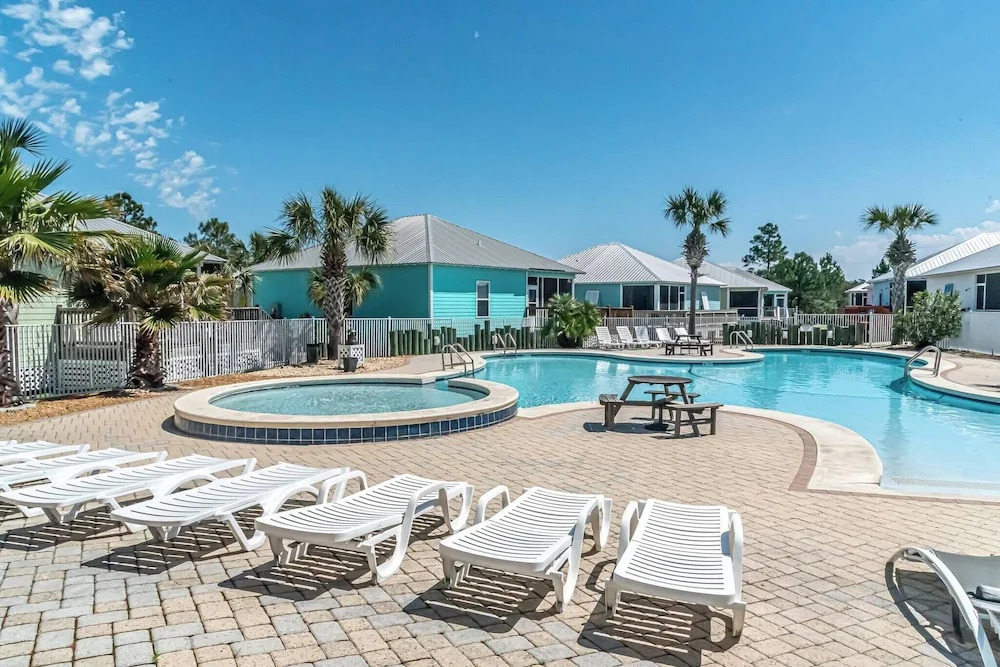 5004 Gulf Shores Family Friendly 2 Pools Beach