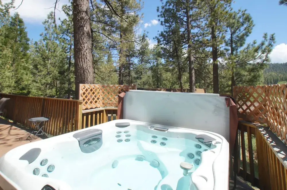 Lucky Bear Lodge