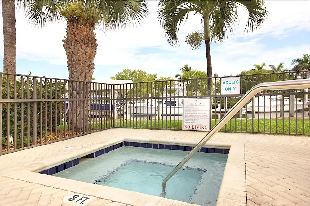 Santa Maria 300 - Three Bedroom Condo