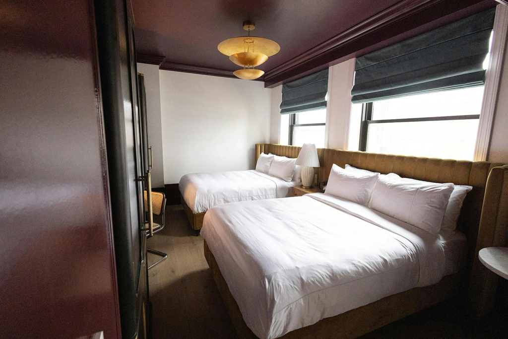 Fidelity Hotel