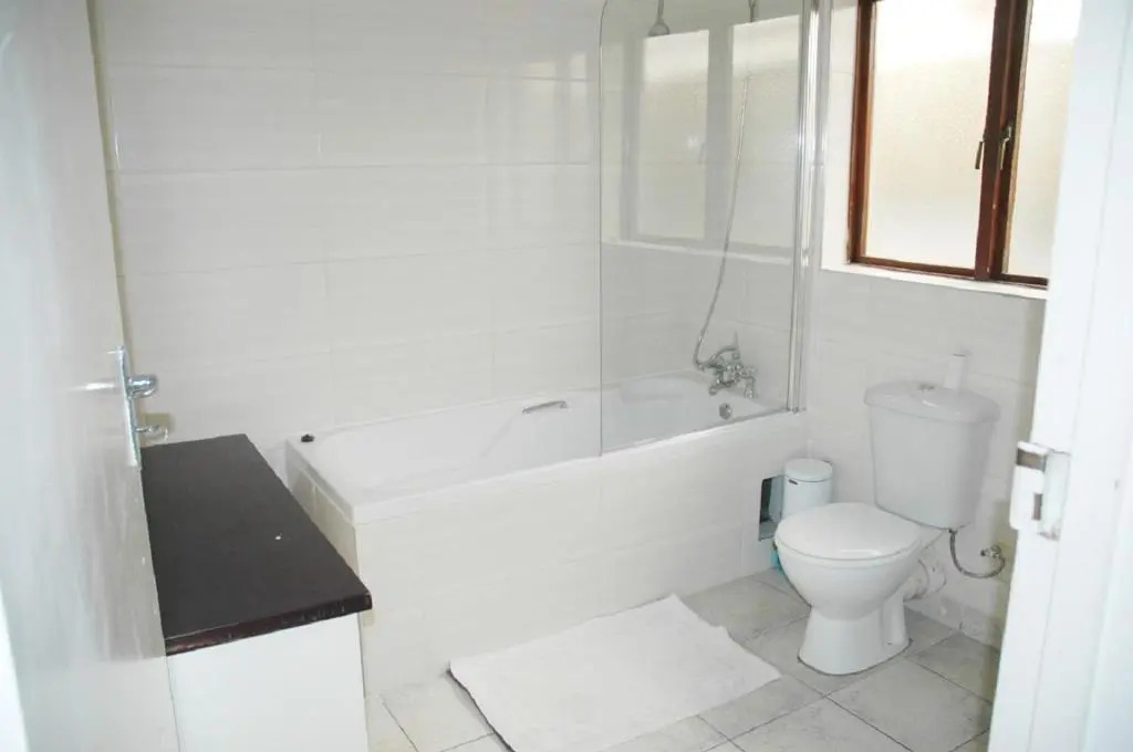 Pelican Accommodation Ottery