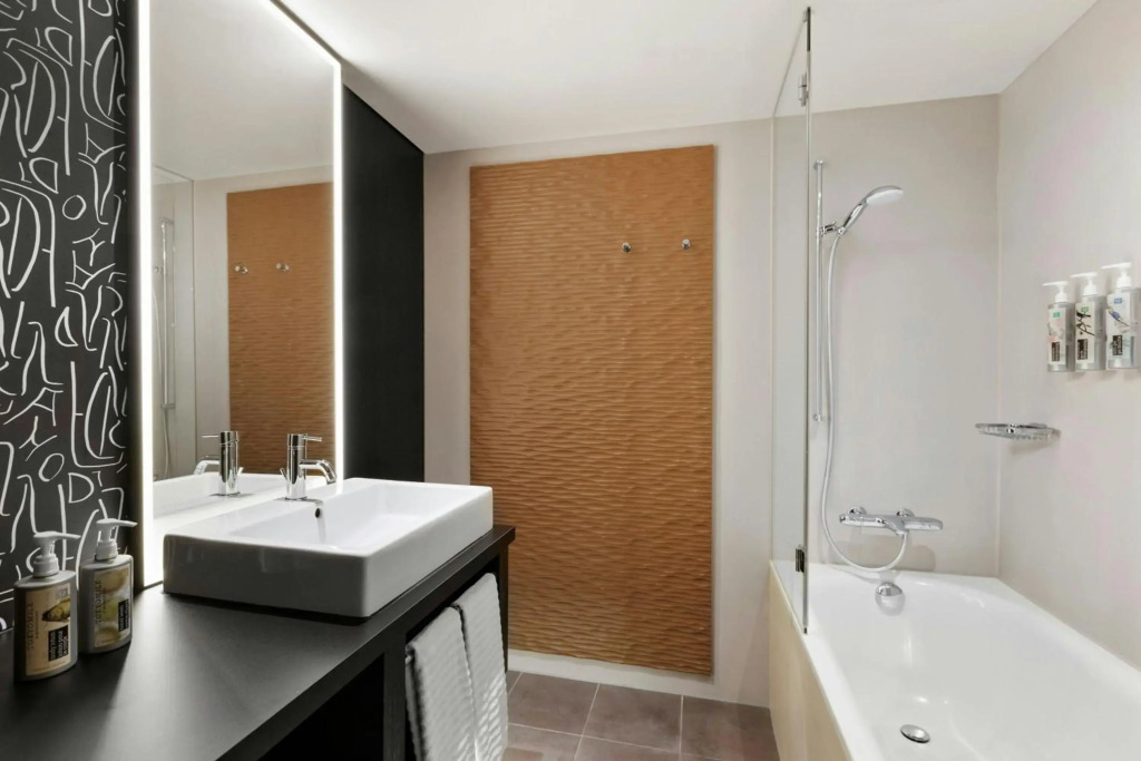 Renaissance Zurich Tower Hotel