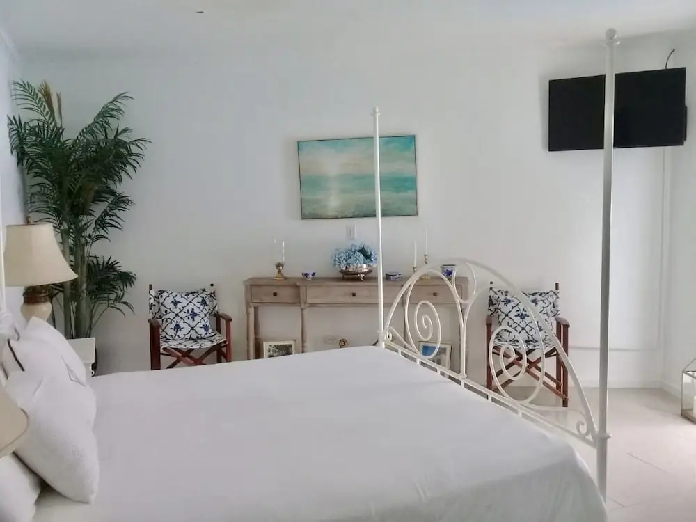 Ocean Front Property - Villa 4 Aruba w pool view