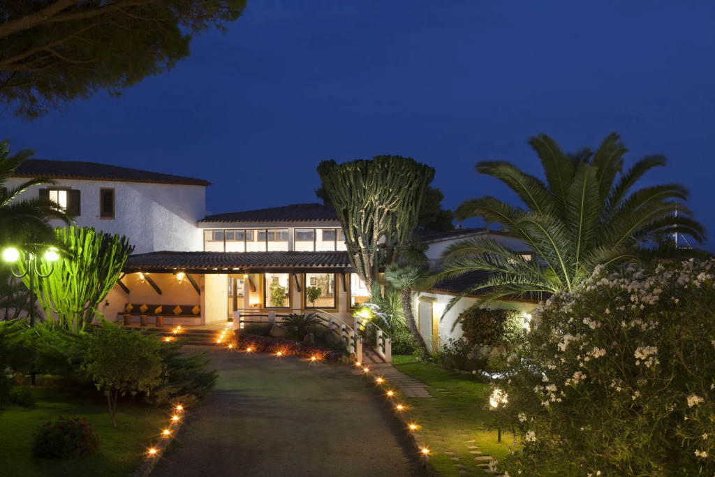 Cormoran Residence