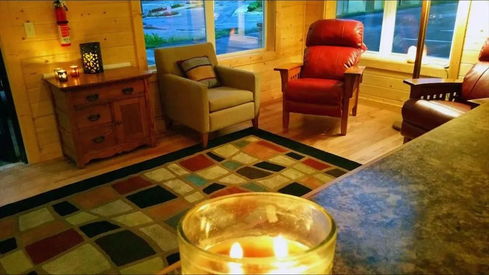 Rolling Hills Lodge