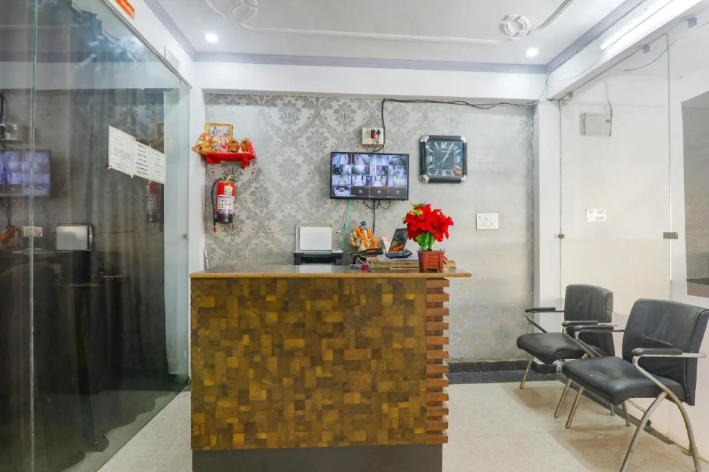 FabHotel Triveni
