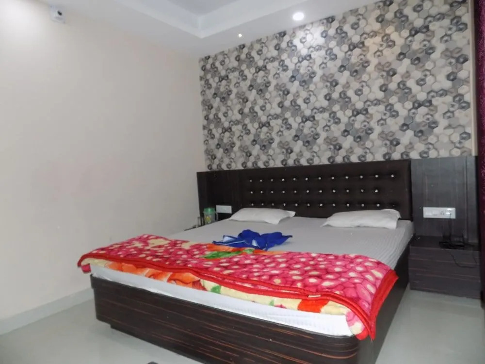Hotel Omm Palace