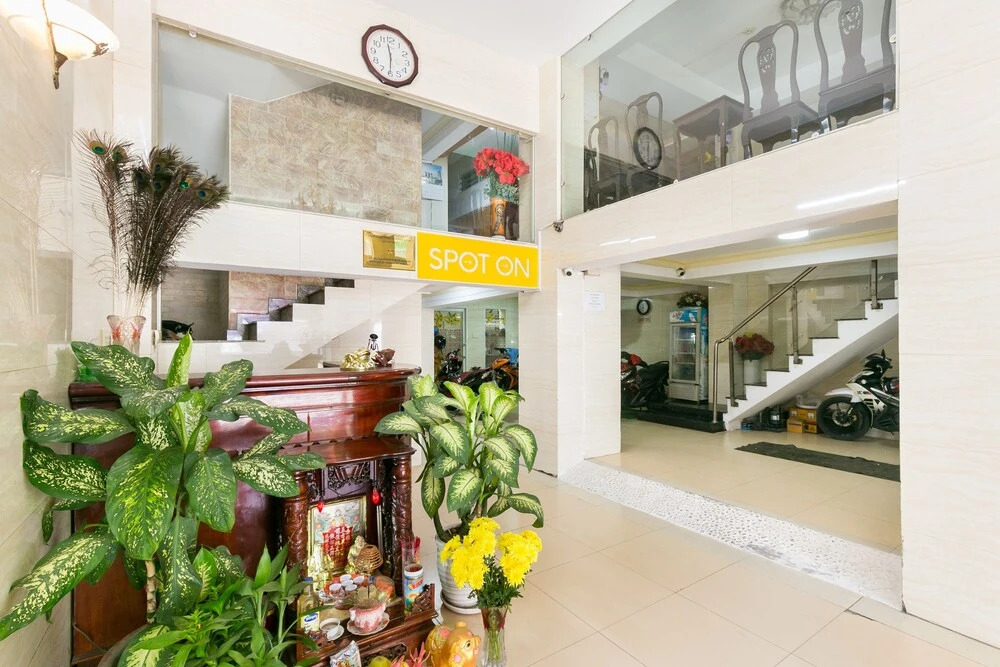 OYO 626 Quy Loc Hotel