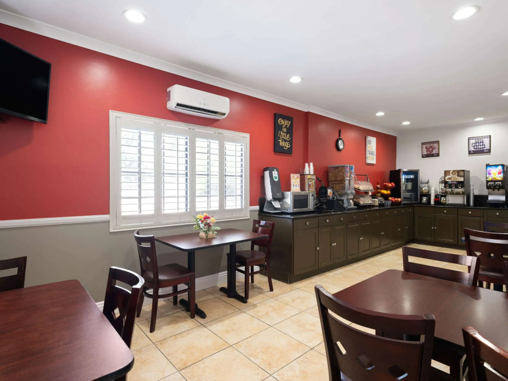 Ramada by Wyndham San Diego Poway Miramar