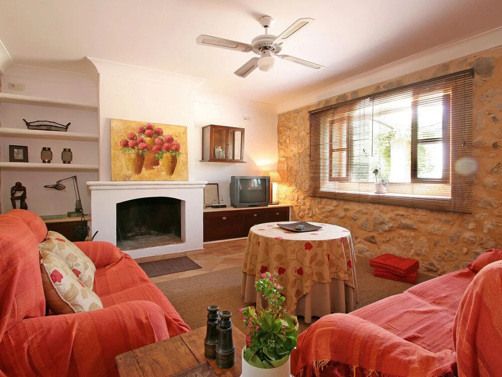 Vintage Mansion in St Llorenç des Cardassar With Pool