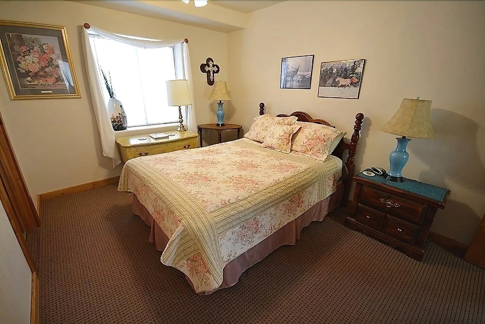 Jennings - Three Bedroom Cabin