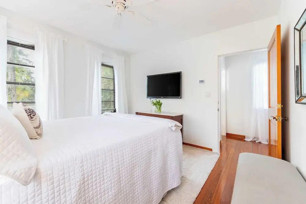 Las Olas Oasis by Avantstay Minutes to the Beach + Hot Tub