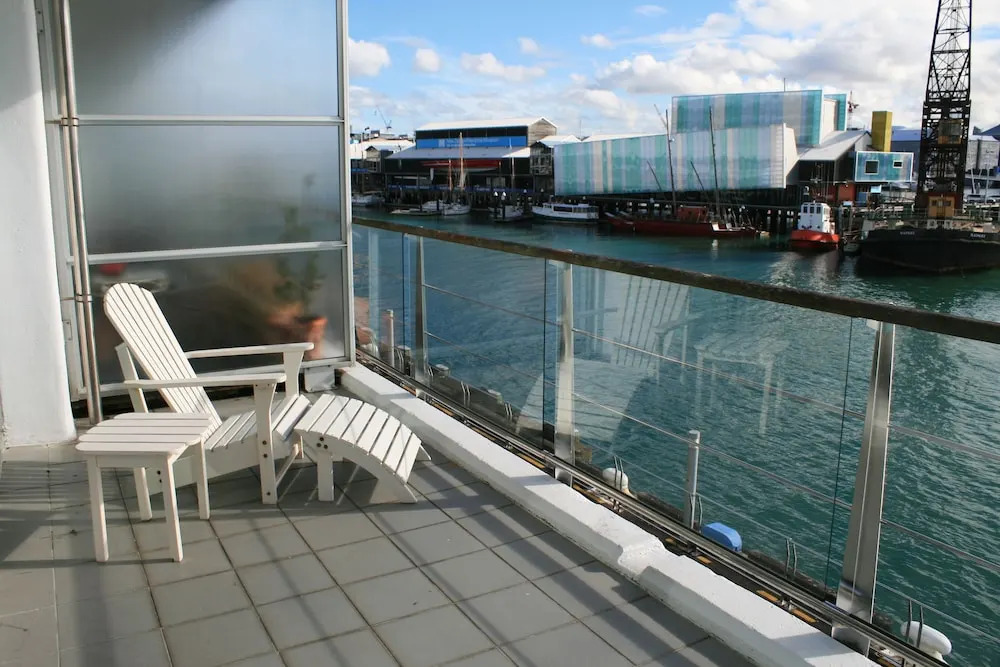 Harbor View Luxury Apartments