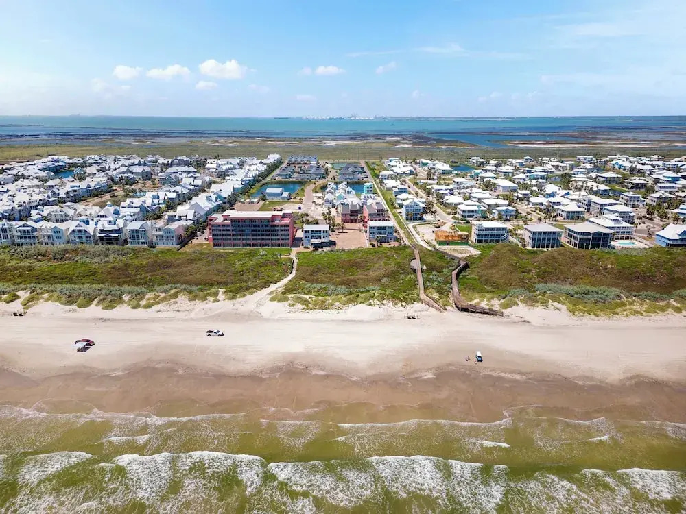 Dauphin Beach House 3 Bedroom & Pool
