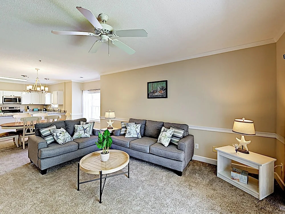 Golf Course Hideaway W/ Pool - Near Beach! 3 Bedroom Condo