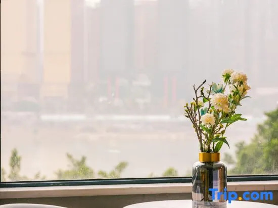Xingyuan River View Hotel