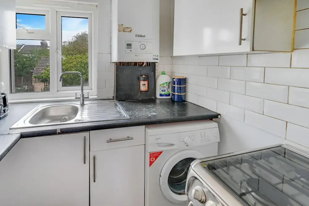 Sleeps 4 - Near Tottenham Stadium w Free Parking