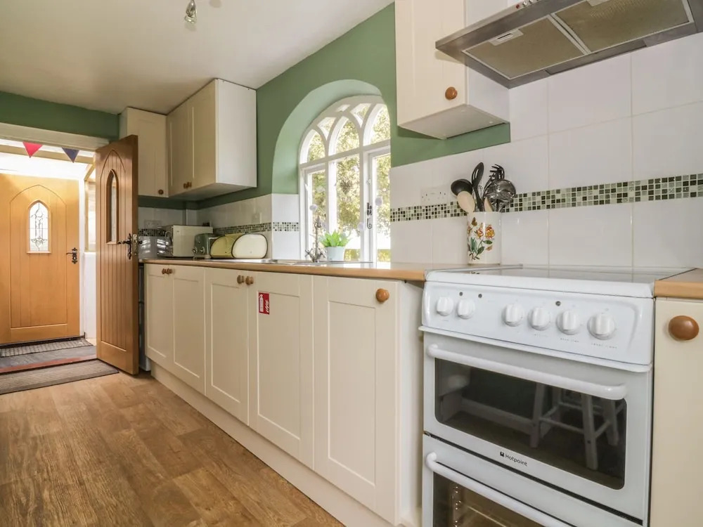28 Stone Cottage
