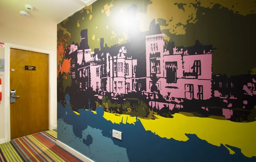 Snoozles Hostel