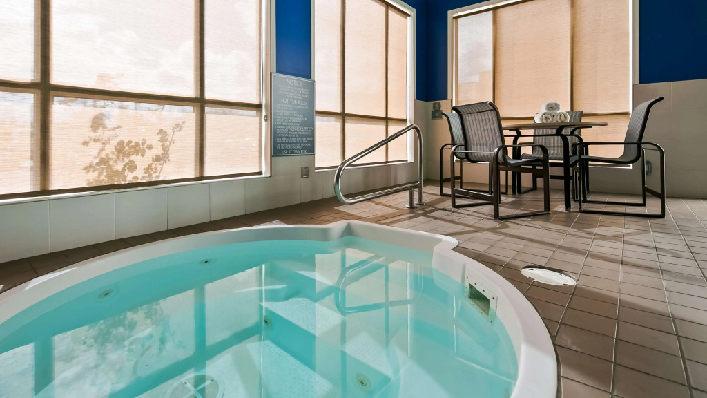 Best Western High Road Inn