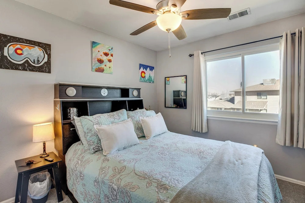 4 Mi to Main St: Grand Junction Townhome w/ Patio!