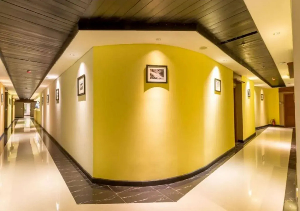 Kutabex Beachfront Hotel