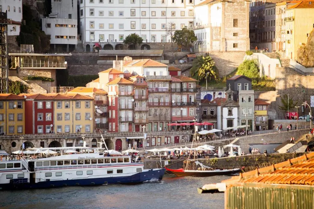 Porto Views & Wines by Porto City Hosts