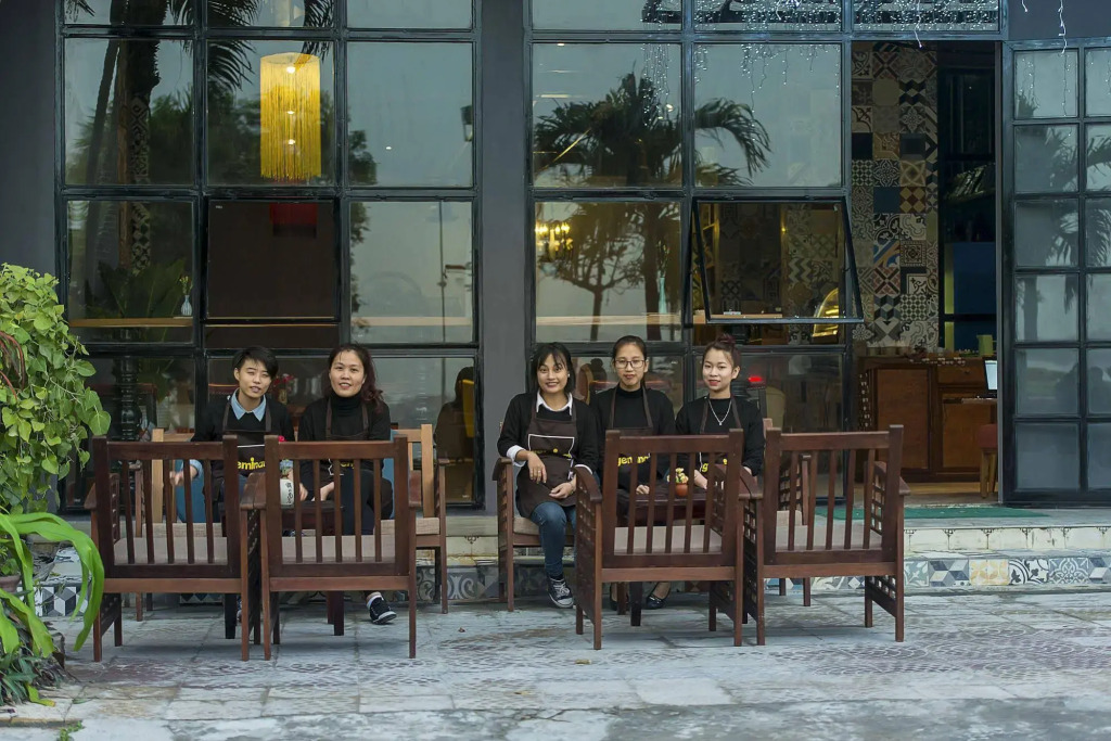 Geminai Hotel & Cafe