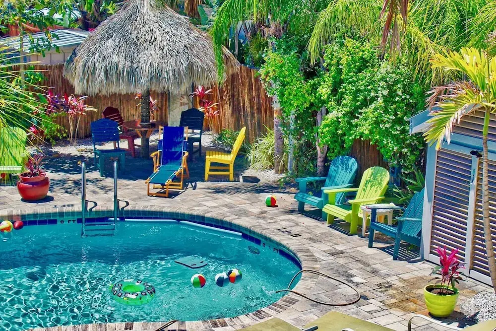 Coconut Grove Beach Resort Suites 1 to 8